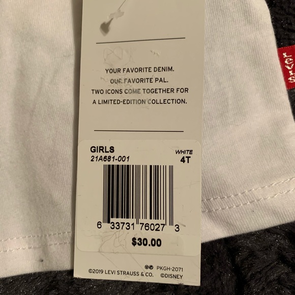 Girls Levi’s and x Disney Mickey Mouse Tee - Picture 9 of 11